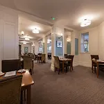 Ξενοδοχείο Manor 4*