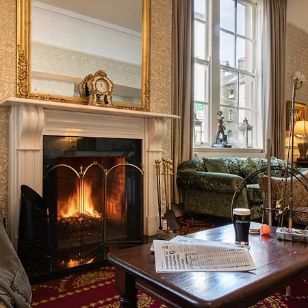 Ballina Manor Hotel 4*