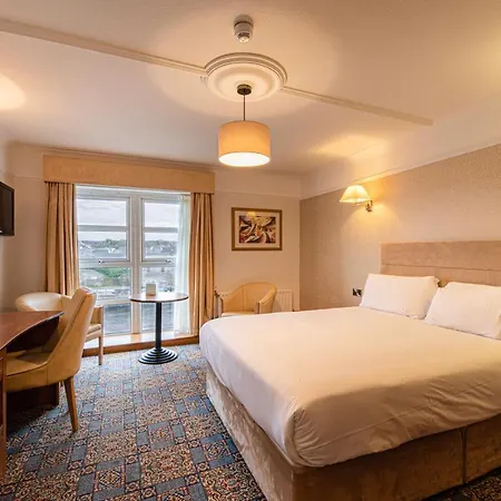 Manor 4*