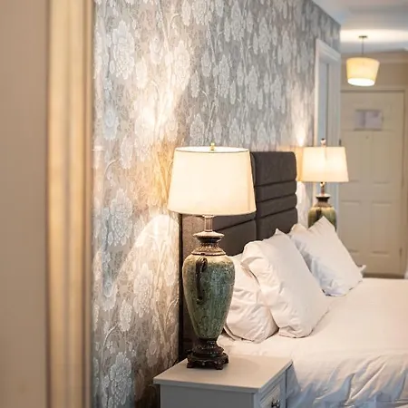 Manor 4*