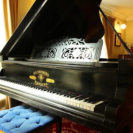 ホテル マナー バリナ